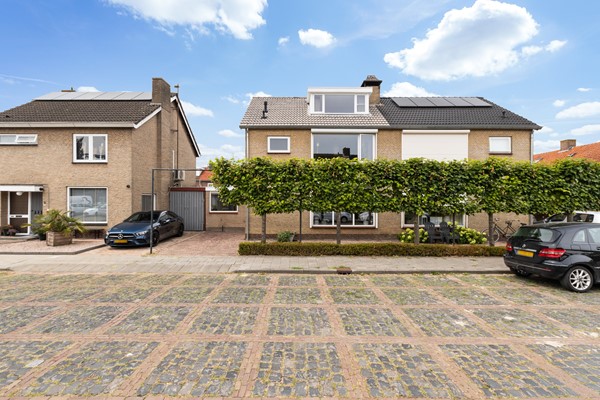 Foto - Te koop: Ruime 2-1 kapper in Zevenbergen!